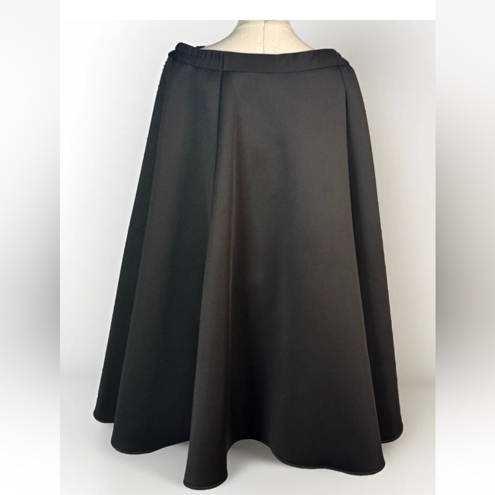 (12) TALLY TAYLOR Elegant & Extremely Well Made Black A-Line Skirt